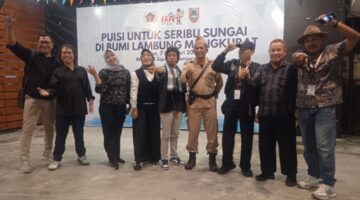 M. Roni Tampil Sebagai Juara Lomba Baca Puisi Wartawan HPN 2025 Kalsel