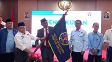 Ketua Plt PWI Provinsi Jawa Barat Danang Donoroso Kukuhkan 13 Ketua Plt PWI Kabupaten/ Kota