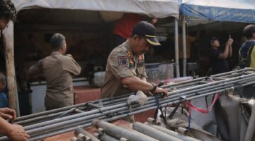 Jelang Beroperasi, Pemkot Tangerang Bongkar Bekas Area Relokasi Pedagang di Pasar Anyar Selatan