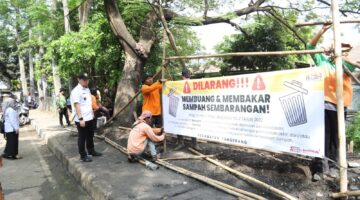 Pemkot Tangerang Tutup TPS Liar di Jalan Taman Makan Pahlawan Taruna Sukasari