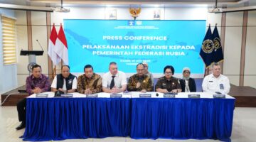 Pemerintah Indonesia Melalui Kemenkum Serahkan Alexander Vladimirovich Zverev Dalam Rangka Ekstradisi Pertama dengan Rusia