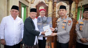 Sambangi Masjid Agung Al-Ijtihad, Kapolres Metro Tangerang Kota Dekatkan Polisi dengan Umat
