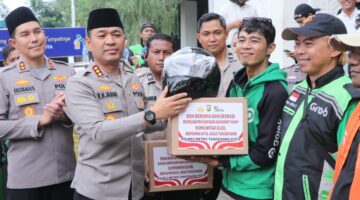 Ratusan Driver Ojol Ikuti Doa Bersama di Mapolres Metro Tangerang Kota