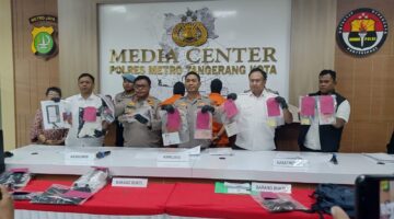 Polisi Bekuk WNA Asal Tiongkok Gasak 4,5 Miliar di Tangerang