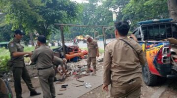 Pemkot Tangerang Tertibkan Bangunan Liar di Sekitar Mall Bale Kota