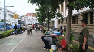 Operasi PMKS di Kota Tua Petugas Gabungan Amankan 12 Pelaku Sapu Bersih PKL