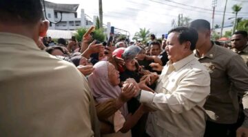 Presiden Prabowo Minta Pendistribusian Bantuan Untuk Korban Banjir dan Longsor Dipercepat