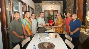 Danrem 052/Wkr Lakukan Kunjungan Kehormatan ke Letjen TNI (Purn) Marciano Norman Jelang HUT ke -76 Kodam Jaya