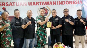 Kunjungi Markas PWI Jaya, Kapendam Jaya Ajak Insan Pers Menghadirkan Informasi Yang Konstruktif