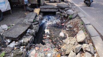 Saluran Air di Kalideres Dipenuhi Lumpur, Warga Keluhkan Minimnya Kepedulian Pejabat