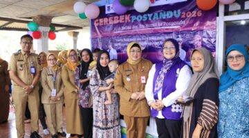 Wabup Intan Monitoring Pelaksanaan Gerebek Posyandu Desa Daon Rajeg