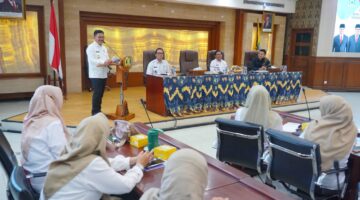 Sachrudin Lepas 100 ASN Purna Tugas, Pastikan Hak Pensiun Terpenuhi