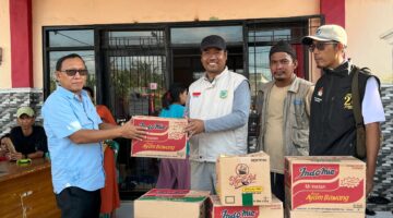 Wujud Kepedulian, Agus Supriatna Salurkan Bantuan bagi Korban Banjir di Kresek