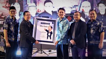 Pusat Budaya Banten Berikan Award Perdana Kepada Tokoh Musisi Ateng Gunarto