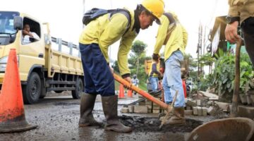 Jalan Husein Sastranegara Benda Yang Rusak Mulai Diperbaiki 