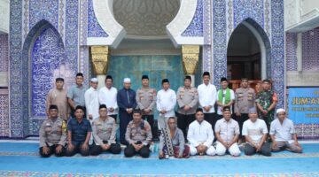 Sholat Jumat Keliling di Masjid Sari Asih, Kapolres Serap Aspirasi Warga
