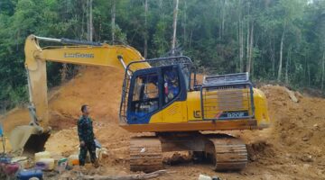 Tim Gabungan TNI Sita 6 Excavator Tambang Ilegal di Mandailing Natal