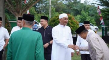 Bupati Hurmin Bersama Forkopimda Gelar Safari Ramadhan di Pelawan, Pererat Silaturahmi dan Salurkan Bantuan untuk Warga