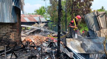 Lebaran Ketiga, Rumah Warga di Desa Darussalam Madina Ludes Dilalap Api, Diduga Korsleting Listrik