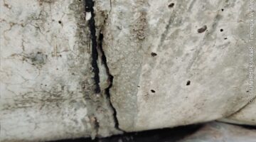 Jalan Rp1,39 M di Cicalengka Retak Parah, PUPR Bungkam