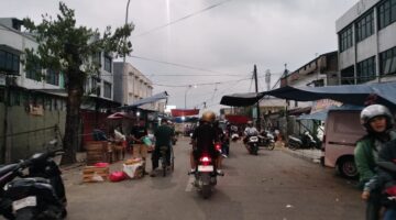 PKL Liar Kian Menjamur Sekitar Pasar Anyar, Kecamatan Tangerang terkesan Tutup Mata