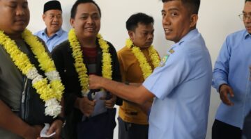 Harkonas 2026: Datang Bayar Air, Pelanggan PDAM Tirta Benteng Pulang Bawa Bunga