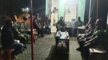 Patroli bersama Komduk, Sinergi TNI dan Warga Jaga Wilayah Tetap Aman dan Kondusif