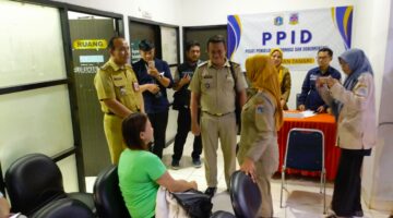 59 Warga Manfaatkan Layanan Malam Hari di Kelurahan Tangki