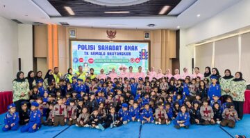 Edukasi Sejak Usia Dini, Polres Metro Tangerang Kota Ajak Anak TK Tertib Berlalu Lintas