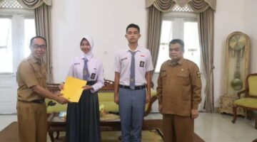 Sekda Sukabumi Lepas Putra Putri Terbaik Ikuti Seleksi Paskibraka Jabar 2026, Titip Harapan Harumkan Daerah