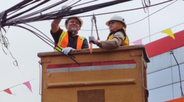 Pemkot Jakbar Tertibkan Kabel Semrawut, Iin Mutmainnah: Demi Keselamatan dan Wajah Kota Modern