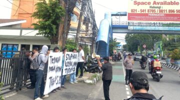 Marak Peredaran Miras di Pinangsia, Satpol PP Kota Tangerang Digeruduk Aktivis