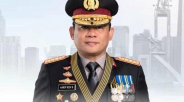 Kapolda Metro Jaya Kini Jenderal Bintang Tiga, Ini Jejak Karier Asep Edi Suheri