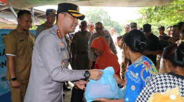 Sambangi Kampung Cacing Karawaci, Kapolrestro Tangerang Kota Ajak Warga Perangi Narkoba dan Aktifkan Siskamling