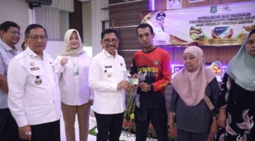 Di Tengah Tantangan Ekonomi, Pemkot Tangerang Bayarkan Jaminan Sosial bagi 22.865 Pekerja Rentan