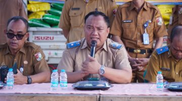Tekan Inflasi dan Jaga Daya Beli, Dinas Koperindag Tubaba Gelar Operasi Pasar Murah di Panaragan Jaya