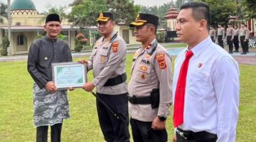 Bupati Sarolangun Beri Penghargaan kepada Kapolres dan Personel Berprestasi, Bukti Komitmen Perangi Narkoba