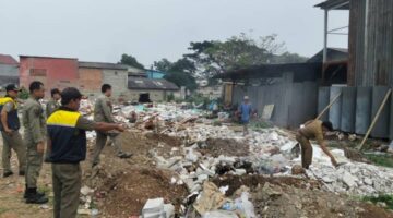 Jangan Asal Bakar Sampah di Kota Tangerang, Kenali Aturan dan Sanksinya