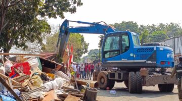 Bangli Ditertibkan Portal Dibongkar, Akses Jalan Cengkareng Drain Kembali Dibuka Untuk Publik