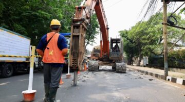 Proyek Perbaikan Jalan Raya M Toha Karawaci Kota Tangerang Resmi Dimulai