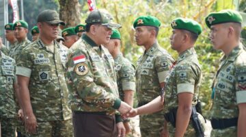 Menhan RI Kunjungi Yonif TP 942/AW, Tegaskan Prajurit TNI Harus Menjadi Kekuatan yang Dicintai Rakyat