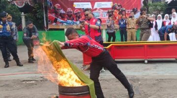 Pemkot Jakbar Adakan Gerakan Keluarga Cegah Kebakaran di Tambora