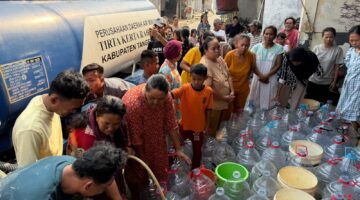 Kemarau Belum Reda, PERUMDAM TKR Terus Salurkan Bantuan Air Tangki ke Seluruh Wilayah Kabupaten