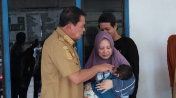 Bupati Tangerang Sambangi Bayi Berpenyakit Jantung