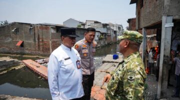 Demi Atasi Banjir Kali Apuran, Empat Rumah Warga Kapuk Dibongkar, Pemilik Sepakat Relokasi ke Rusun