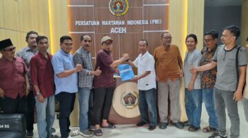 Sayuti Achmad Ambil Formulir Bakal Calon Ketua PWI Aceh 2026-2031